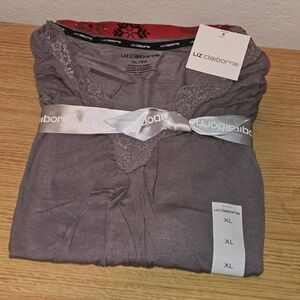 Liz Claiborne women's two piece long sleeve pajama set. NWT. Size XL.